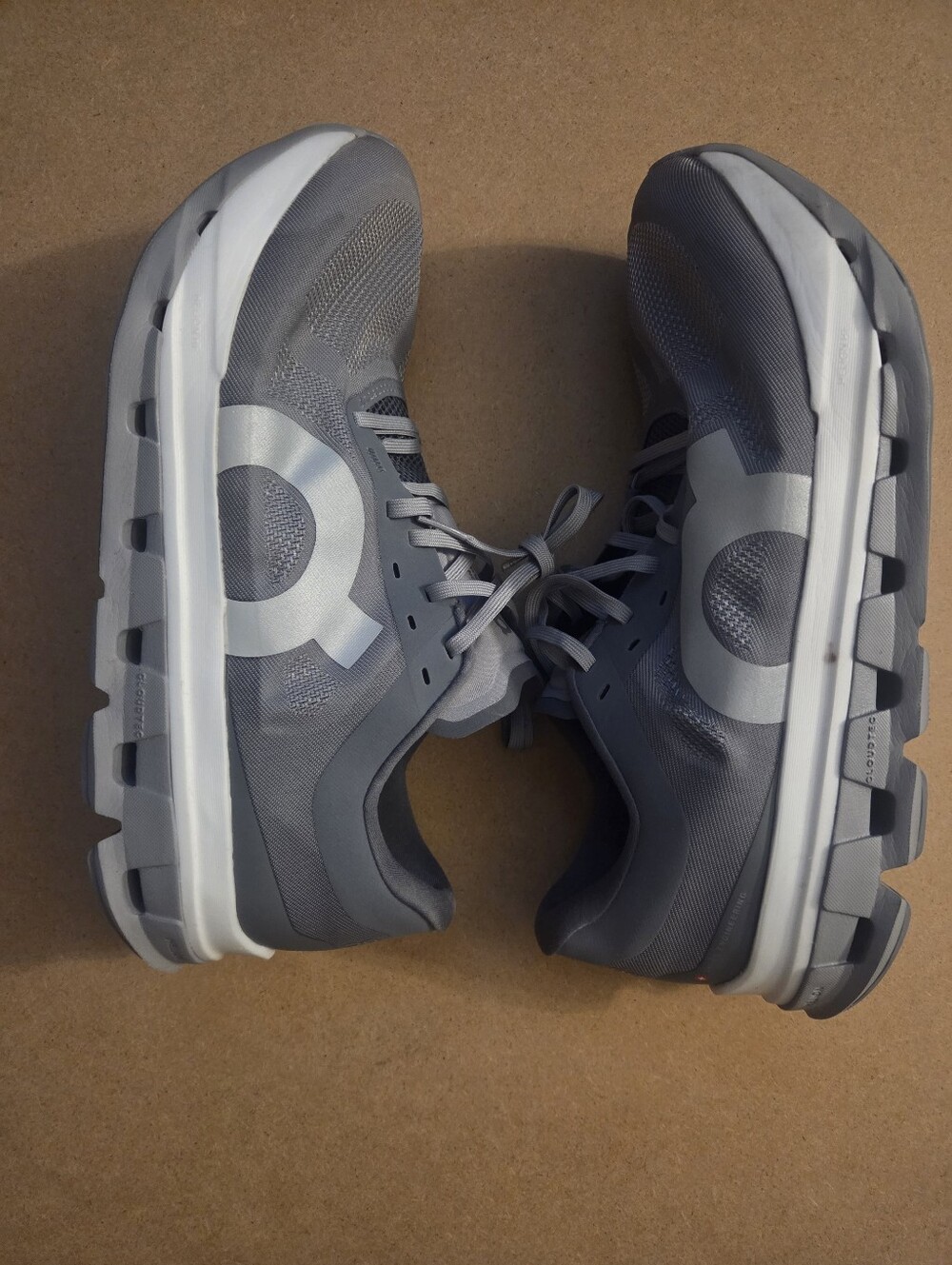 On Running Men Sneakers Size 11 Cloudflow 5